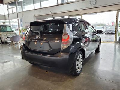 2014 Toyota Aqua - Thumbnail