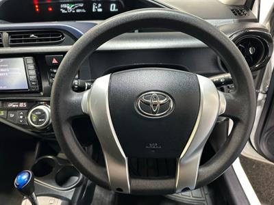 2017 Toyota Aqua - Thumbnail
