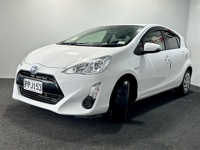 2017 Toyota Aqua - Thumbnail