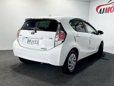2017 Toyota Aqua - Thumbnail