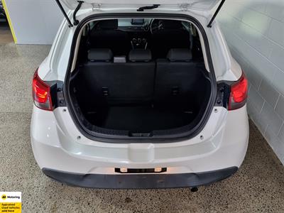 2015 Mazda Demio - Thumbnail