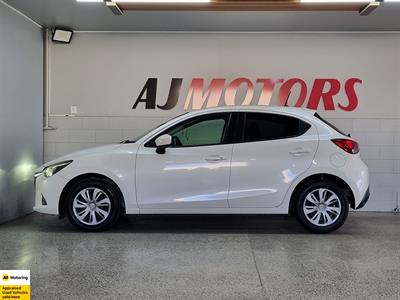 2015 Mazda Demio - Thumbnail