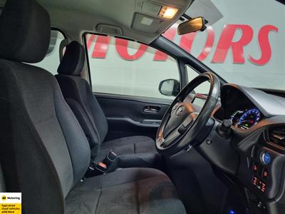 2014 Toyota Voxy - Thumbnail