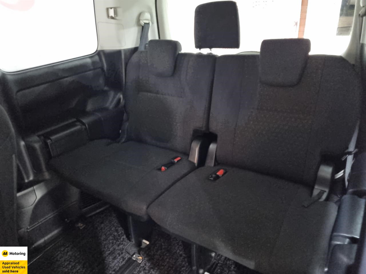 2014 Toyota Voxy