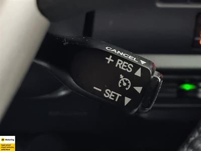 2014 Toyota Voxy - Thumbnail