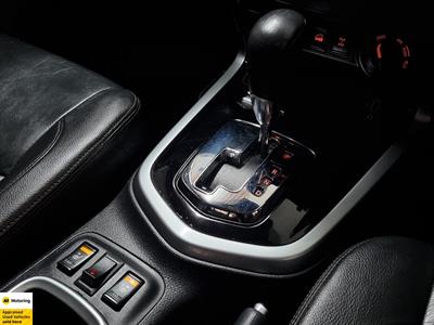 2021 Nissan Navara - Thumbnail