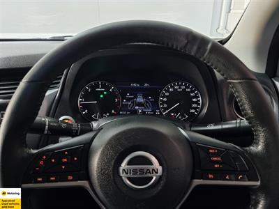 2021 Nissan Navara - Thumbnail