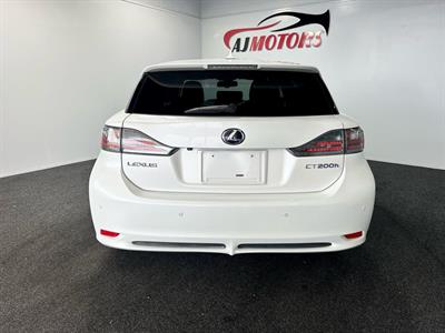 2012 Lexus CT200H - Thumbnail