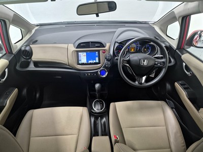 2012 Honda fit shuttle - Thumbnail