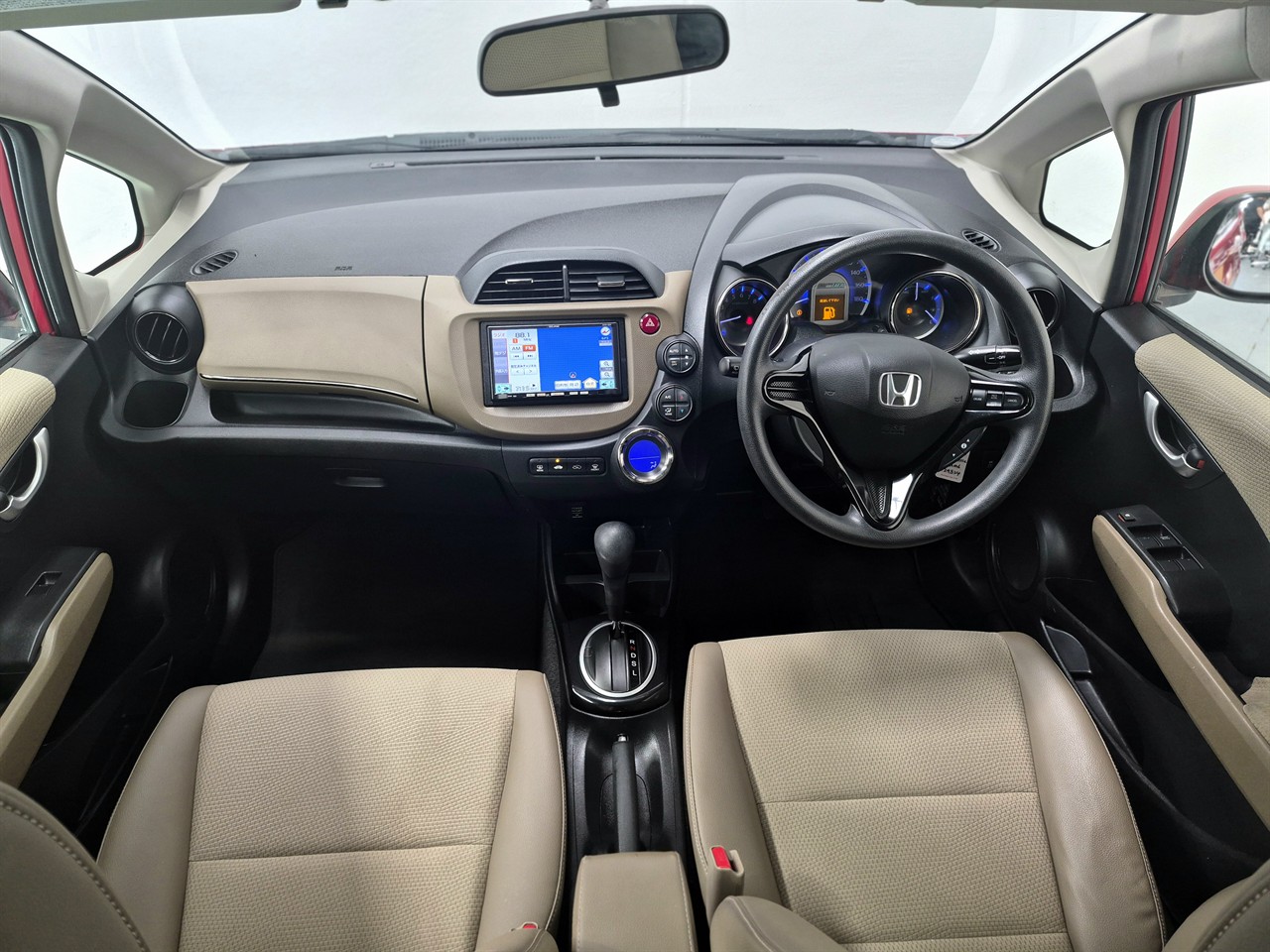 2012 Honda fit shuttle