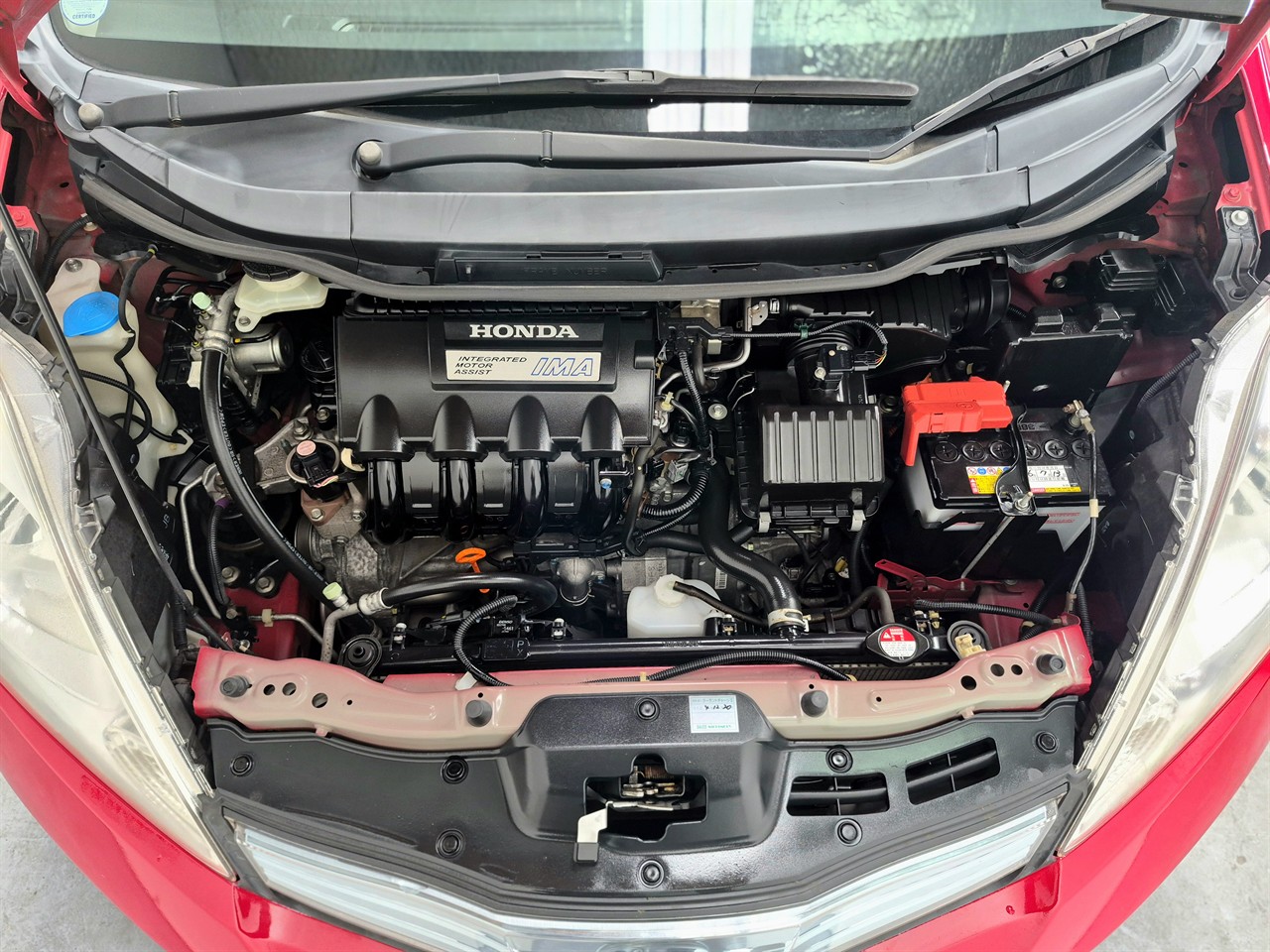 2012 Honda fit shuttle