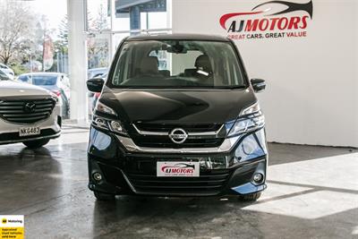 2016 Nissan Serena - Thumbnail