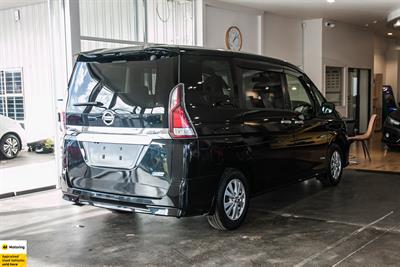 2016 Nissan Serena - Thumbnail