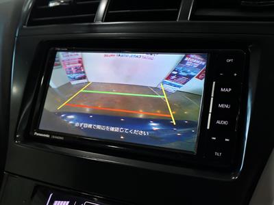 2012 Toyota Prius Alpha - Thumbnail