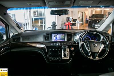 2012 Nissan Elgrand - Thumbnail