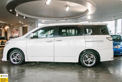 2012 Nissan Elgrand - Thumbnail