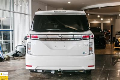 2012 Nissan Elgrand - Thumbnail