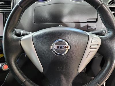 2015 Nissan Serena - Thumbnail