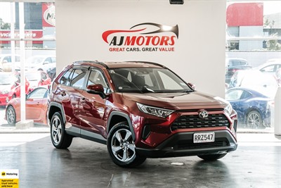 2019 Toyota RAV4 - Thumbnail