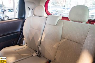 2015 Toyota Porte - Thumbnail