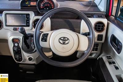 2015 Toyota Porte - Thumbnail