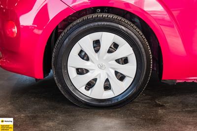 2015 Toyota Porte - Thumbnail