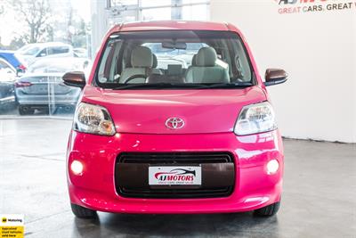 2015 Toyota Porte - Thumbnail