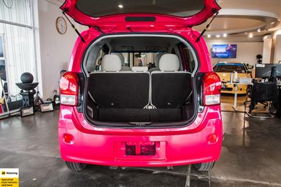 2015 Toyota Porte - Thumbnail
