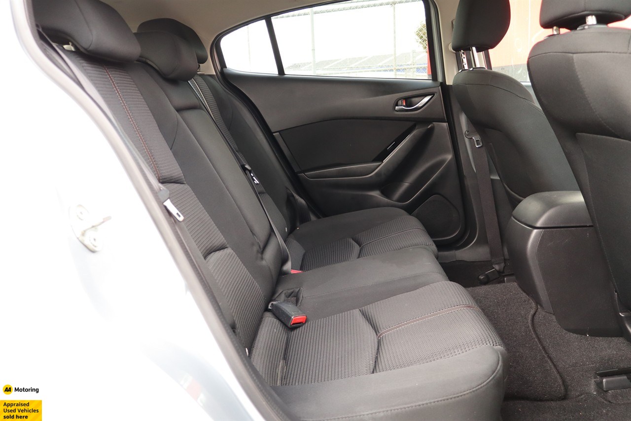 2018 Mazda Axela