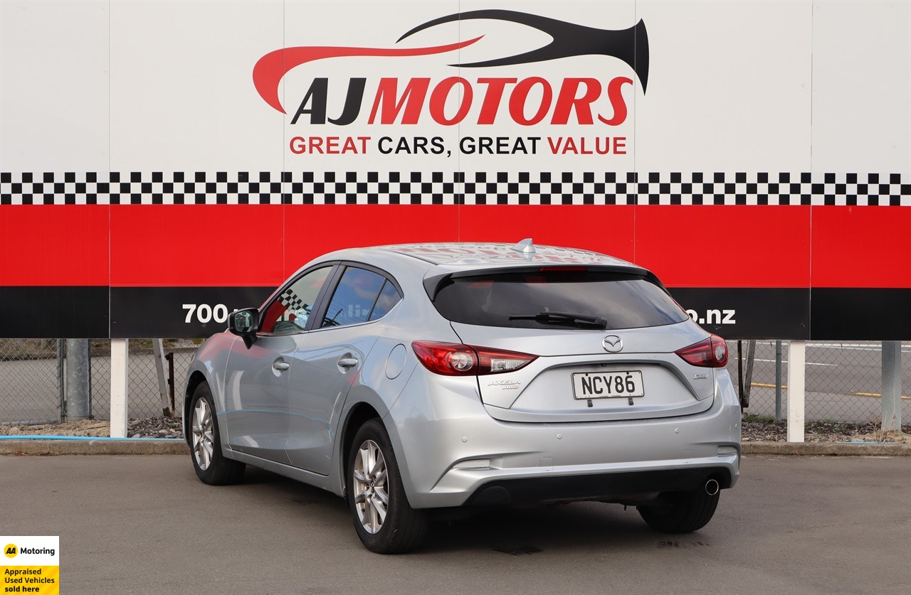 2018 Mazda Axela