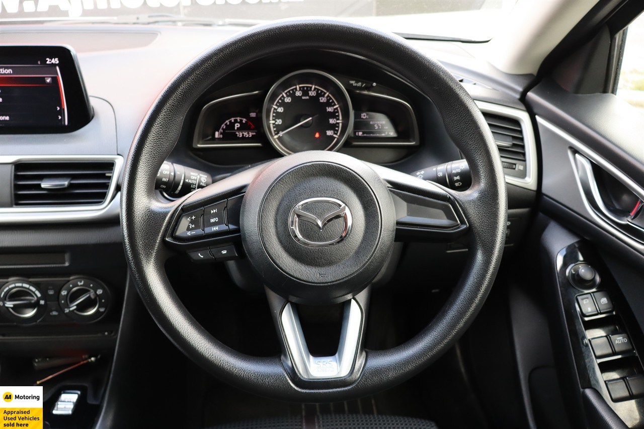 2018 Mazda Axela
