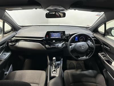 2018 Toyota C-HR - Thumbnail