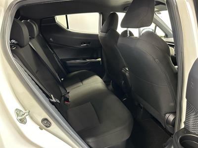 2018 Toyota C-HR - Thumbnail