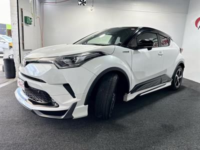 2018 Toyota C-HR - Thumbnail