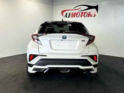2018 Toyota C-HR - Thumbnail