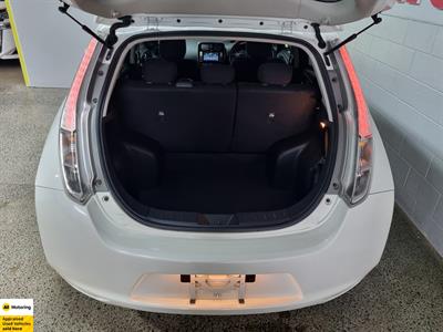 2016 Nissan Leaf - Thumbnail
