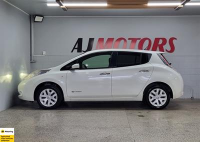 2016 Nissan Leaf - Thumbnail