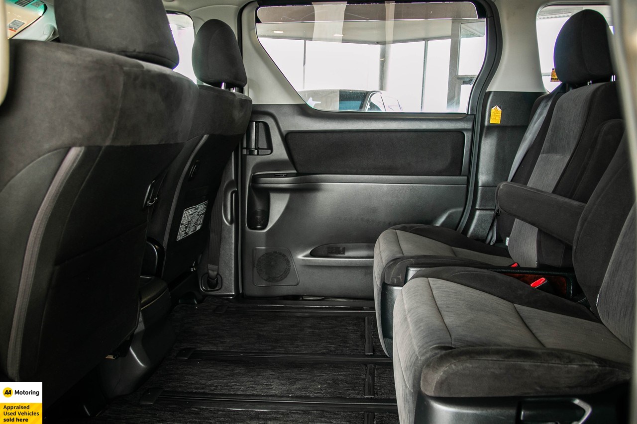 2012 Toyota Vellfire