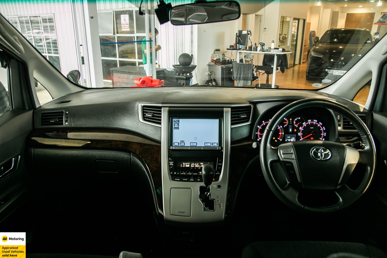 2012 Toyota Vellfire