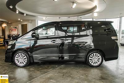 2012 Toyota Vellfire - Thumbnail