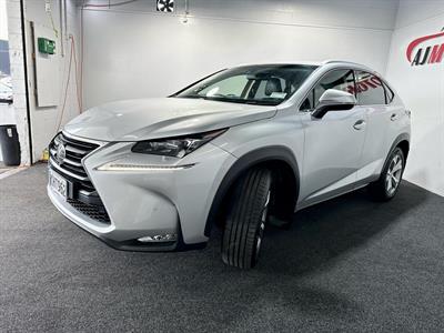 2017 Lexus NX300H - Thumbnail