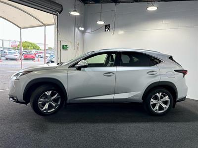 2017 Lexus NX300H - Thumbnail