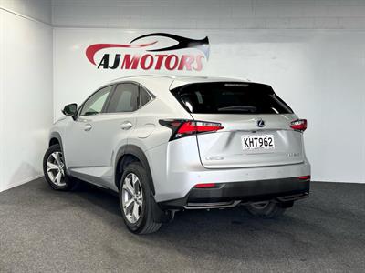 2017 Lexus NX300H - Thumbnail