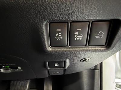 2017 Toyota C-HR - Thumbnail