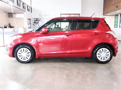 2014 Suzuki Swift - Thumbnail