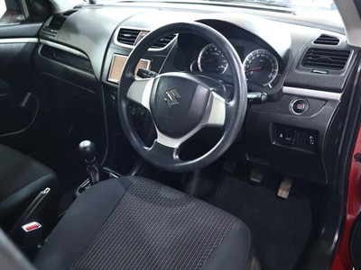 2014 Suzuki Swift - Thumbnail