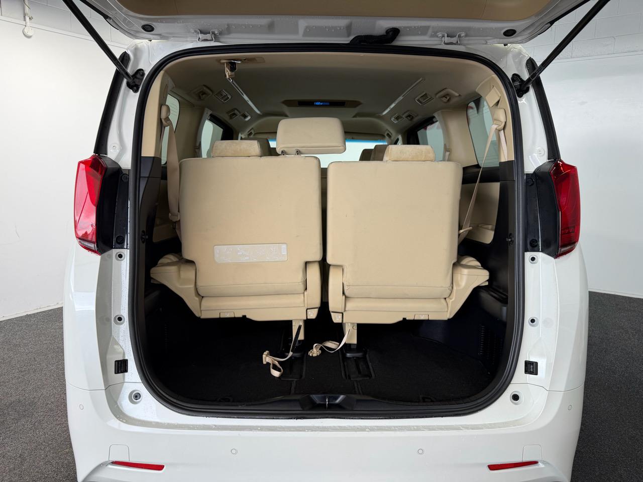 2023 Toyota Alphard