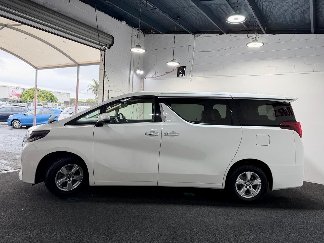 2023 Toyota Alphard