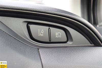 2017 Toyota Vitz - Thumbnail