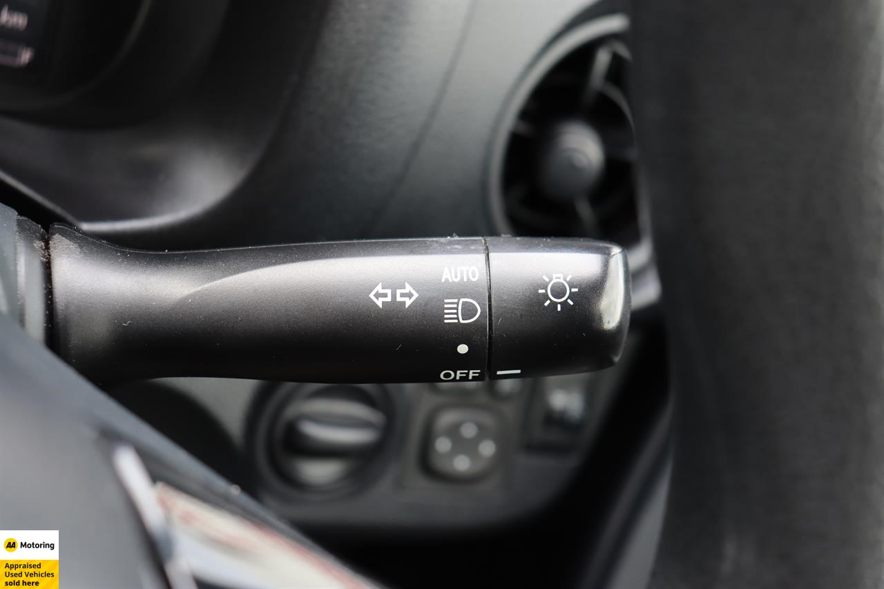 2017 Toyota Vitz